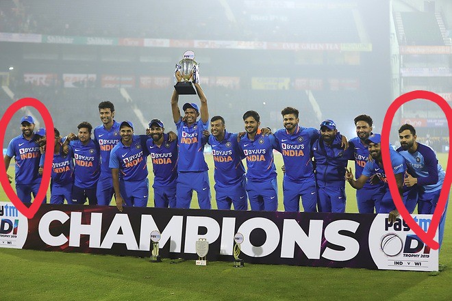Dharma_786's tweet photo. @imVkohli Pic Speaks....!!!!!!!
These Guys are the main reason of this Victory ๐
Good Team work
Super Captain @imVkohli ๐
Hit man @ImRo45 ๐
#jadeja ๐
Congrats #TeamIndia ๐๐ฅ
From Thala #Dhoni Fans๐
#INDvsWESTIND
#Kohli https://t.co/kA1lKyPfe2