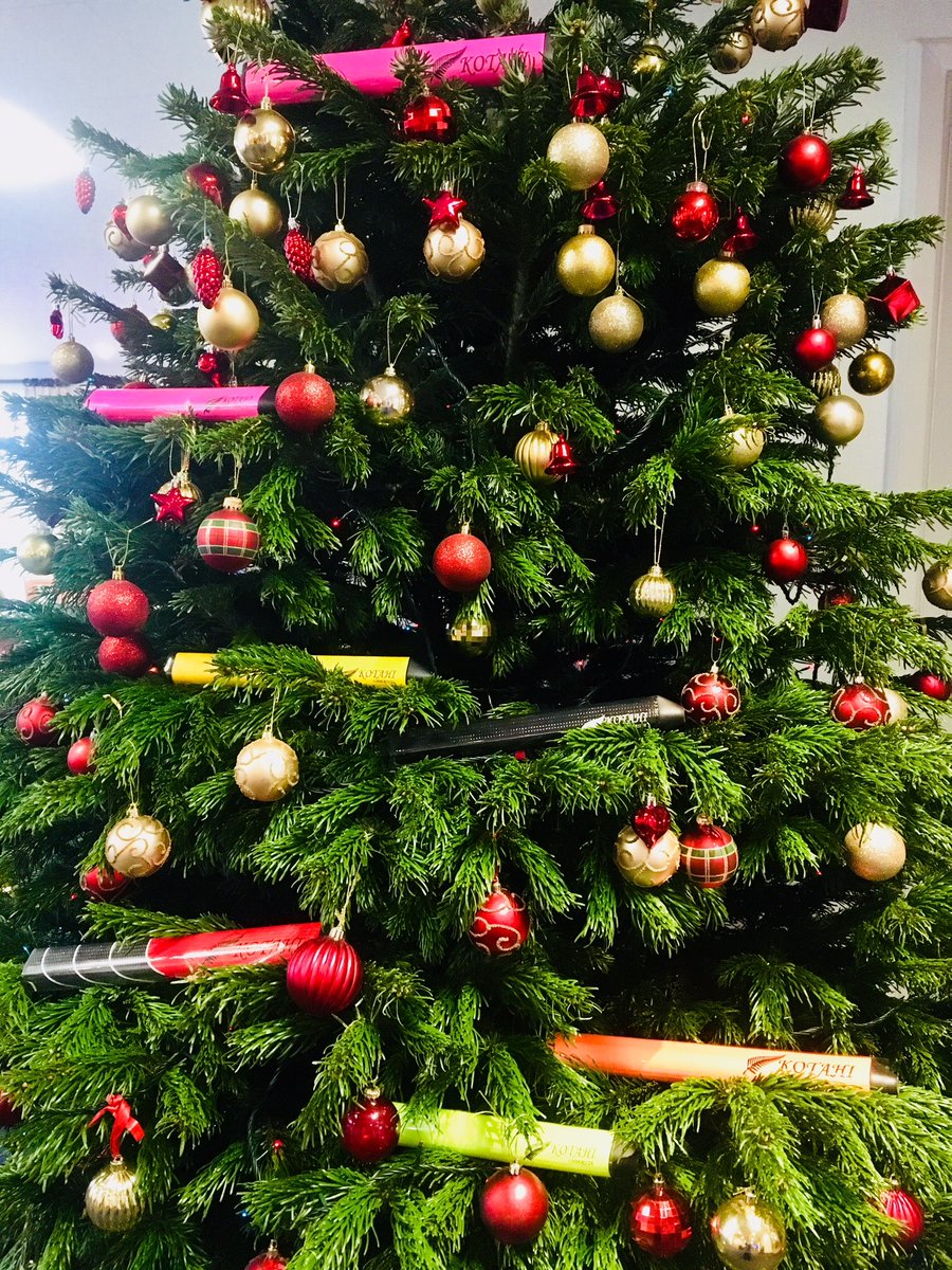 KOTAHI grips now available from David Wilton’s Proshop in North London @MuswellHillGolfClub. Proshop is open everyday including Christmas Eve. You can have it fitted whilst you wait. Call 020 8888 8046 or email proshop@muswellhillgolfclub.co.uk 
#golfuk#bjmgrips#puttergrips