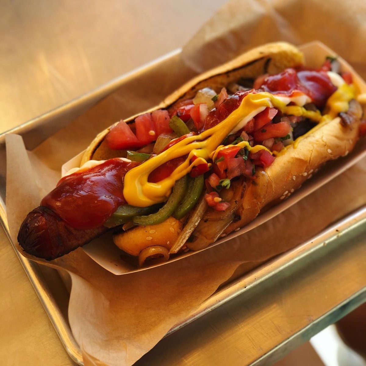 Shopping Snack 🌭 

Just like @feastingfam get our famous la hot dog wrapped with bacon topped with sautéd peppers and pico de Gallo! Too delicious! #cerveteca #losangeles #food #yum #delicious #heckya #snack #hotdog