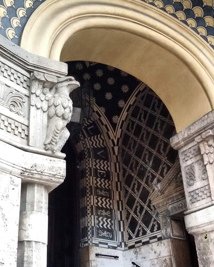 LauraLotti3's tweet photo. #roma #lazio #quartierecoppede #igerslazio #igersroma #igersitalia https://t.co/eh6kI794n8