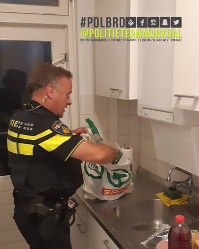 Politie Breda en supermarkt doen goede daad voor vrouw zonder geld, eten en drinken..
