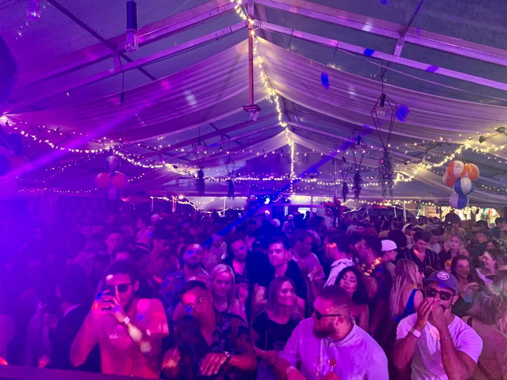 5FM's tweet photo. Frame 1 -Before the party started
Frame 2 - The situation right now
You've got to love it in PE! 🥳
#5ummerTakeover https://t.co/isFniqGnpk