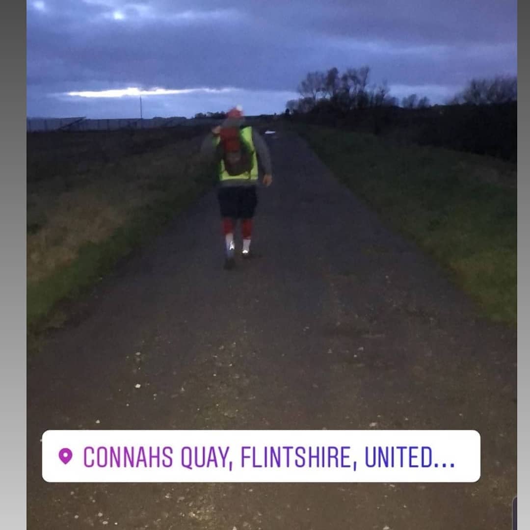 SeansPlace2's tweet photo. Tom and Tony are just 14 miles from their  destination they then have the long journey back home.There has already been some obstacles but they've kept going and are doing amazing. Well done guys! 💙🚶‍♂️🚶‍♂️💙 #mentalhealthawareness #seansplacewinterwalk2019 #InThisTogether  #70miles https://t.co/pVjdyebcMH