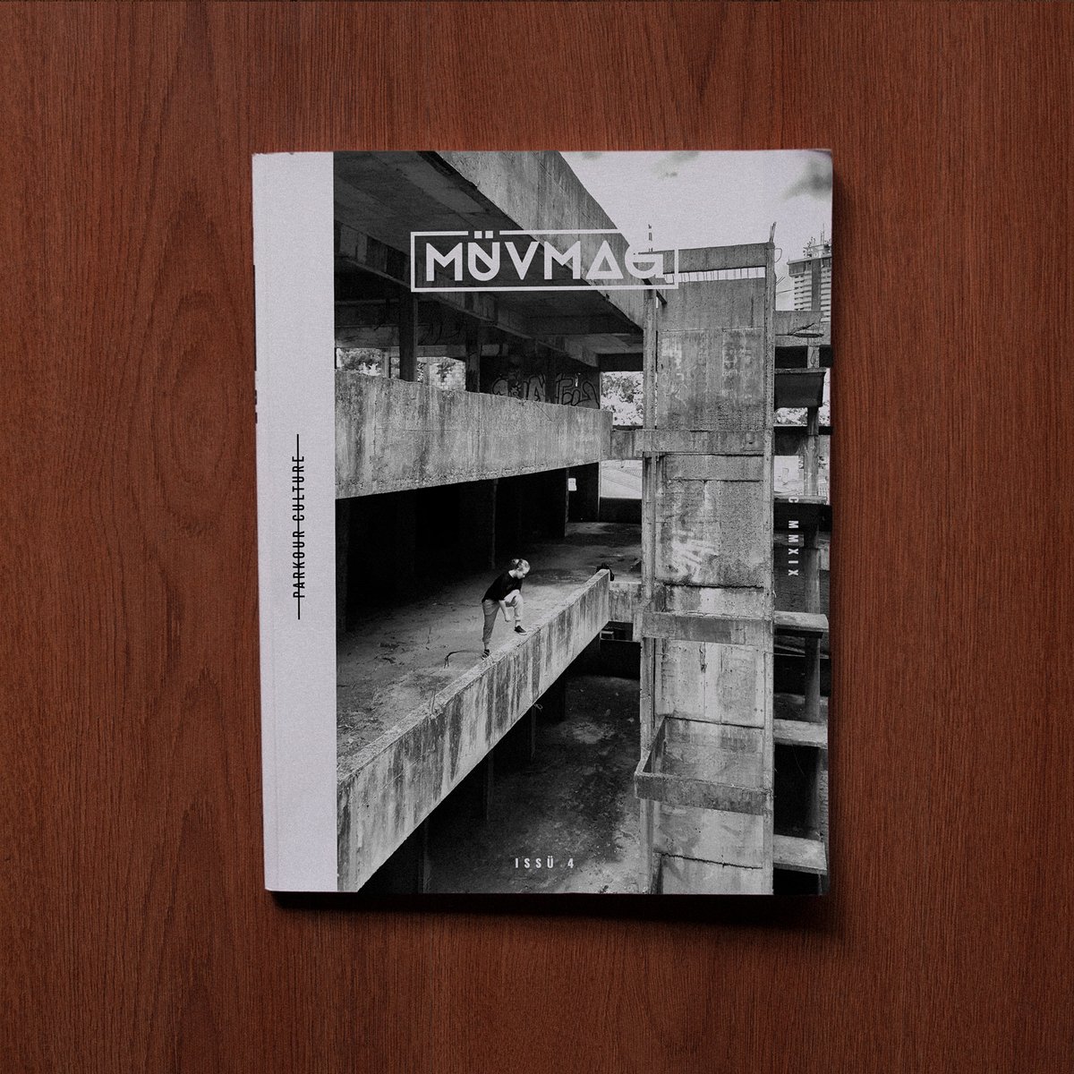 Cop ISSÜ #4! shop.muvmag.com
#muvmag #parkourculture #magazine