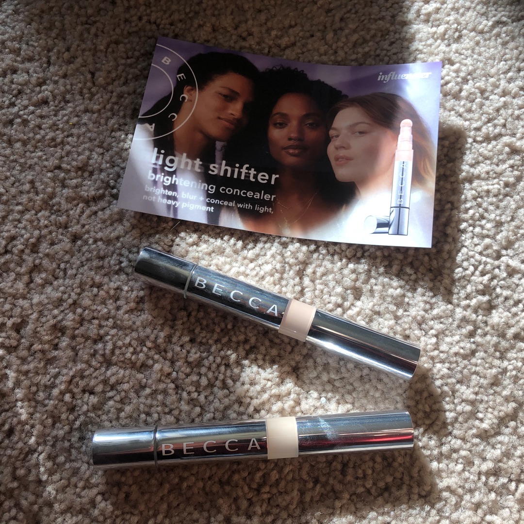 TheRitzCarolyn's tweet photo. #BECCALightShifter #complimentary @BECCAcosmetics @Influenster https://t.co/EUbLXn1gVi