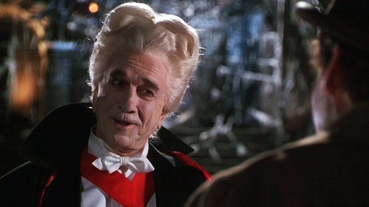 Про вампиров старые. Бела лугоши дракула фильм. Дракула: принц тьмы фильм 1966. Кристофер ли дракула 1972. Про вампиров старые.