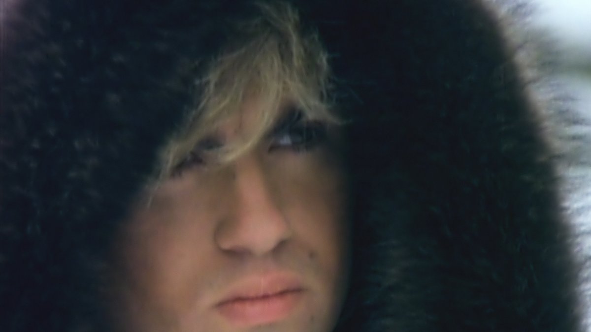 GeorgeMOfficial's tweet photo. "Last Christmas, I gave you my heart
But the very next day you gave it away."

Thank you to everyone who has helped the 4K #LastChristmas video reach over 8 million views.  

Listen and watch here: https://t.co/29G8KGw7q2 https://t.co/k9ywWeDSVQ