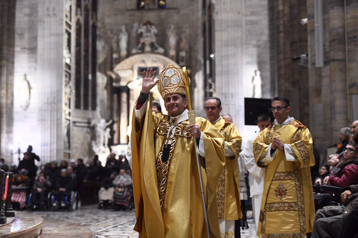 chiesadimilano's tweet photo. Nell’ultima domenica che precede #Natale celebrazione eucaristica vespertina presieduta dall’Arcivescovo, monsignor Mario #Delpini, nel @DuomodiMilano alla presenza del mondo della #disabilità.
#Oftal @unitalsilabus https://t.co/8uO4xm5NAN