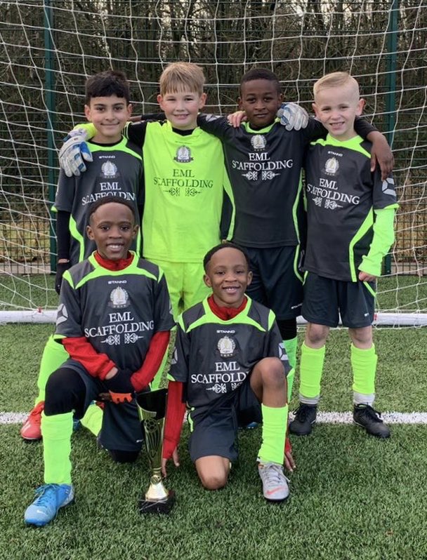 sharonwatkins77's tweet photo. Derby Academy hosted invite only tournament! Tough games, excellent opposition but hardwork, teamwork and friendship made them battle through and end up winners !! #superstars #hardworkpaysoff #hoursoftraining #under8 #friendship #happyboys #goalkeeper https://t.co/iVhIe1Yipj