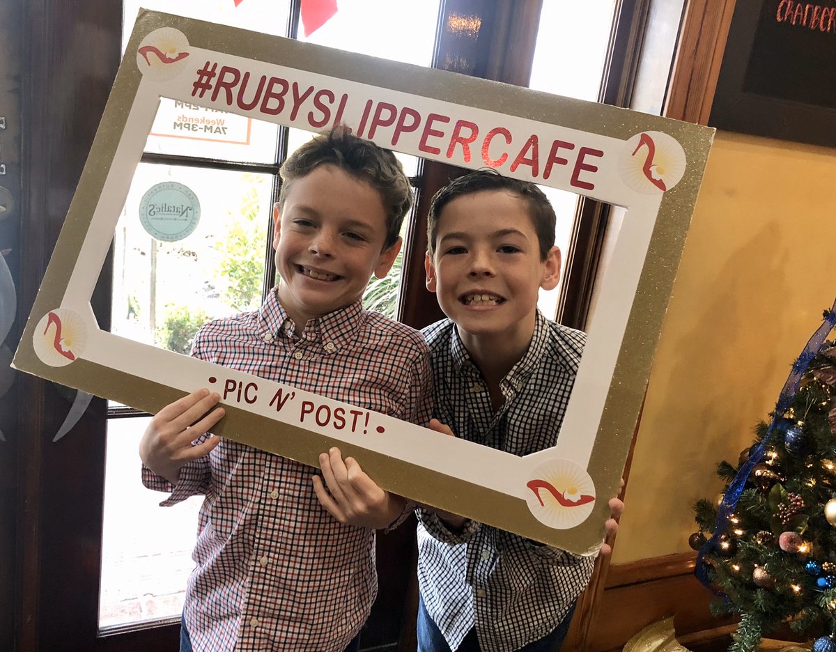 StutzTiffany's tweet image. #rubyslippercafe