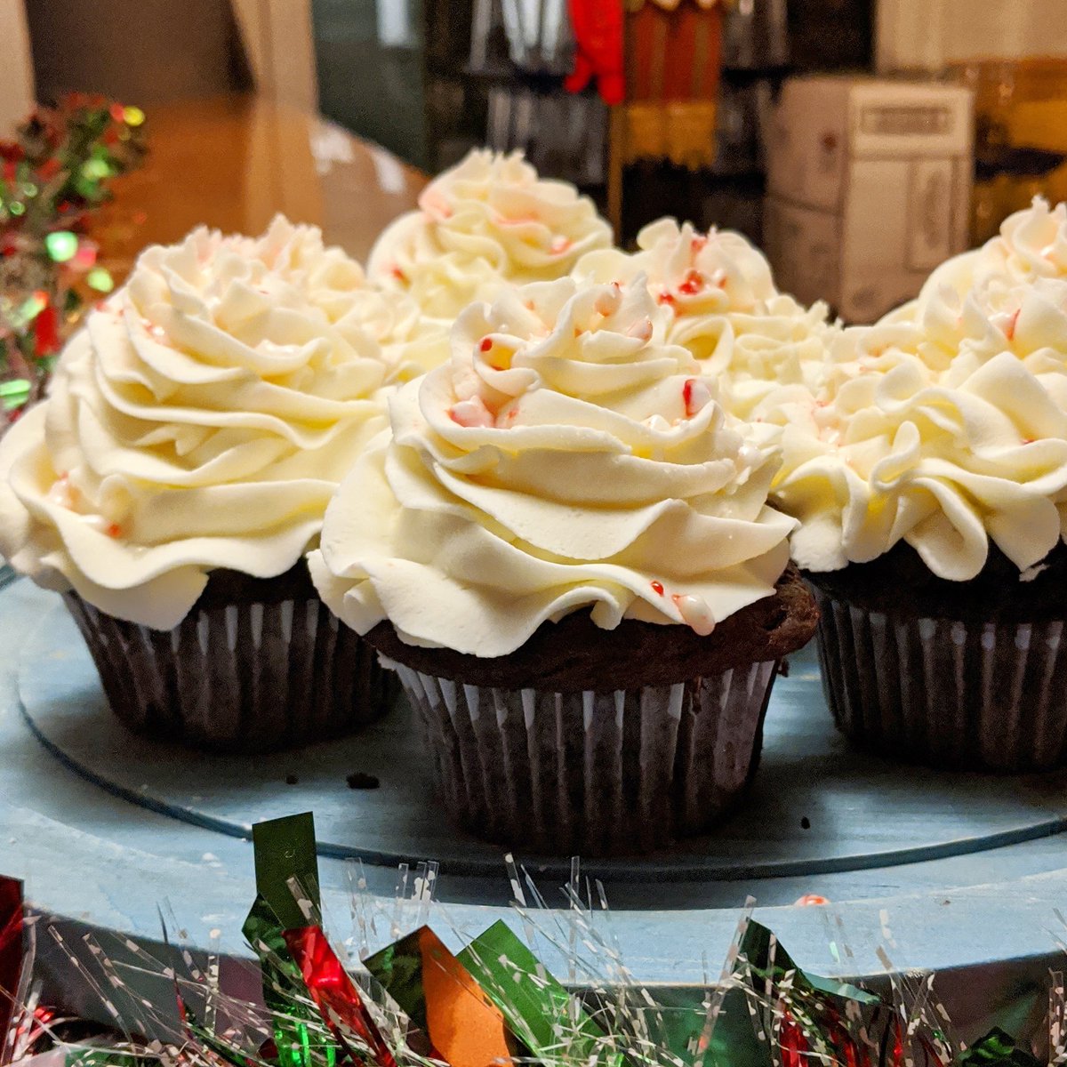AmazingGraceMN's tweet image. Peppermint and Chocolate Gluten Free Cupcakes available now
.
.
#glutenfree #cupcakes #winter #chocolate #peppermint