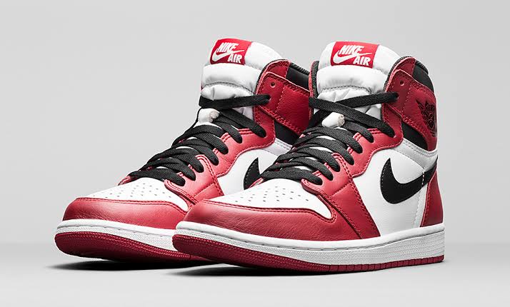 HowTo_NPL's tweet photo. ใส่แล้วมันมีราคา
คุณเคยใส่ J ไหม? ผมหมายถึง Air jordan(ตามภาพ) ซึ่งเป็นรองเท้านิยมมากๆของวัยรุ่น (แม้แต่ OC บางท่านเขาก็ใส่ AJ นะ) โดยรุ่นที่เราหยิบมา มันคือ
"Air jordan Retro Hight OG Chicago"
โดยราคาตกที่(ในไทย)ประมาณ 10,xxx. https://t.co/D1ilgGvY4J