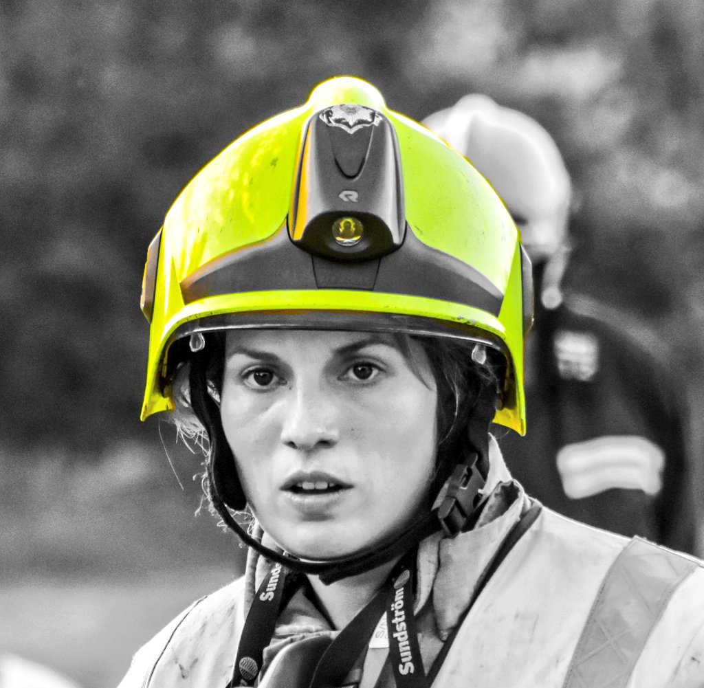 Firesnapper999's tweet photo. Who will you kill / maim tonight? #SomewhereTonight Your #CommunityFirefighters will fight to save the life of a stranger, the victim of a #DrunkDriver / #DruggedDriver.   There are some things we can't unsee... Please  #DontDrinkAndDrive🙏  #Fatal4 #ItsNotWorthTheRisk https://t.co/WWwTZmgjyj