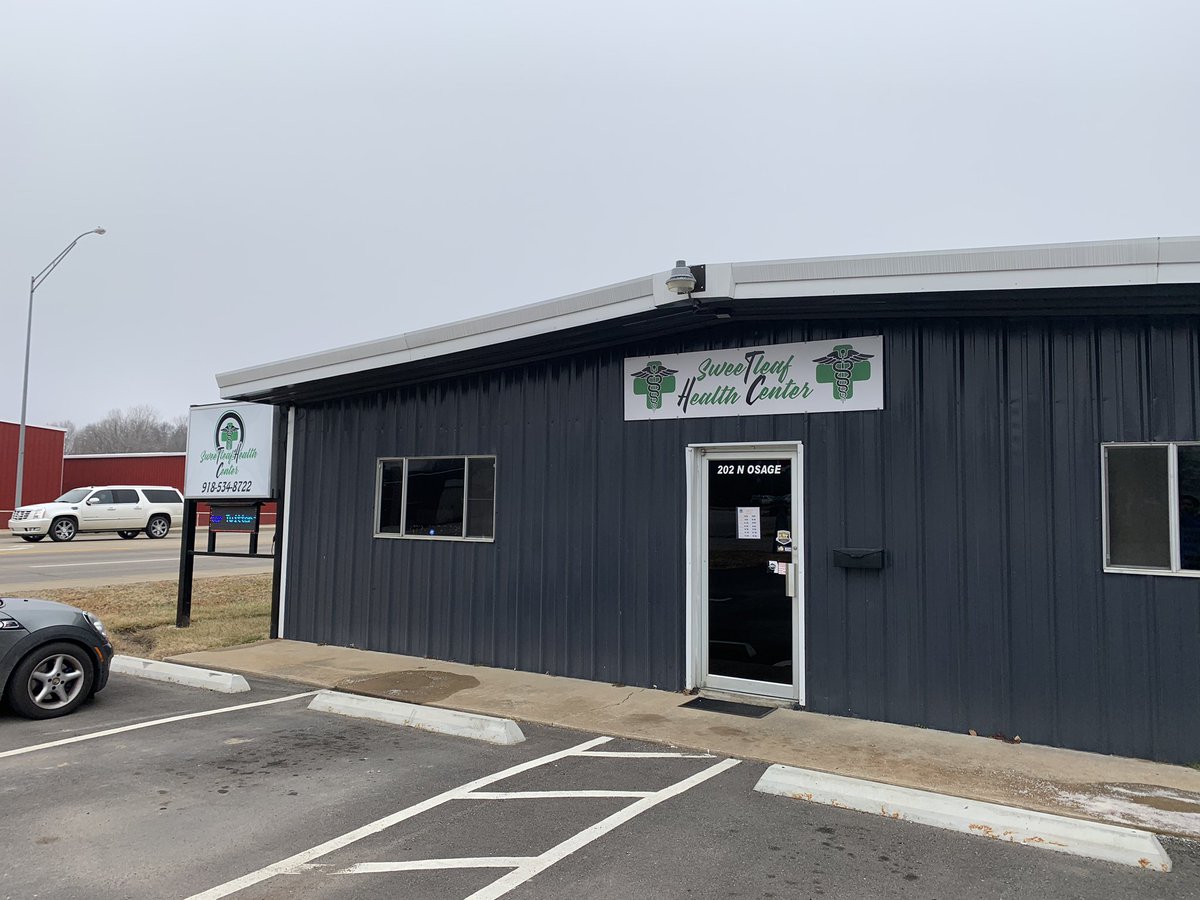 KTULNews's tweet photo. UNLIKELY PAIRING: A church and dispensary in Dewey working together to give meals to families in need around town. 

The pastor said he never thought in a million years something like this would happen, but helping others is what really matters. https://t.co/dvVvuHv2WZ