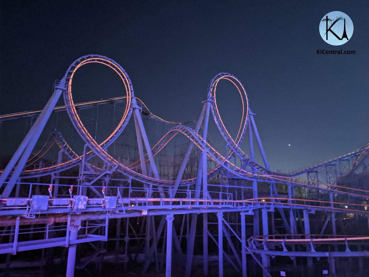 KICentral's tweet image. Last night at #KIWinterfest, Vortex patiently waits for its disassemble. You can feel the joy of the thrills it gave and the stillness of what is to come. #KICentral #KingsIsland #youwillbemissed @KingsIslandPR