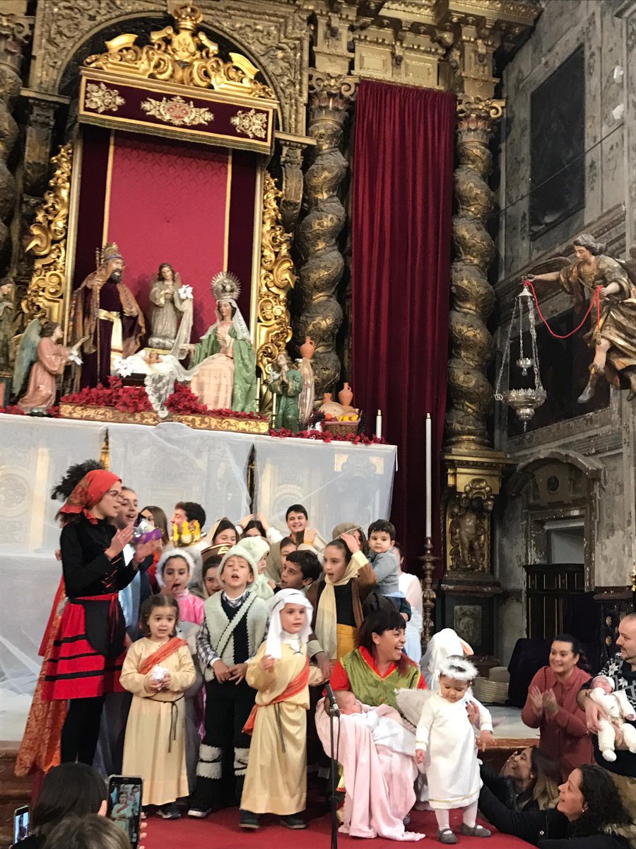 LaCenaSevilla's tweet photo. Hoy ha tenido lugar el Belén viviente de nuestra hermandad en la iglesia de Los Terceros.

Agradecemos la participación de todos los intérpretes así como la asistencia del público. https://t.co/GmsZ5ZtFTI
