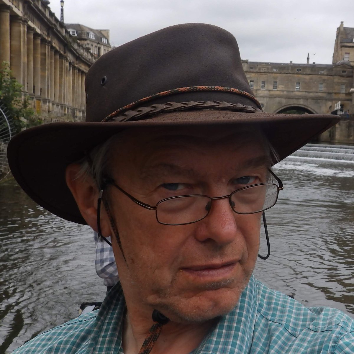 peterjohnscott's tweet image. homescott.free-online.co.uk/XMAS2019k.htm Compliments of the Season from Elaine and Peter in Sheffield