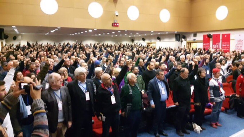 Dünyanın ve Türkiye’nin Solunu aradığı bir dönemde Partimiz ÖDP bugün gerçekleştirdiği kongre ile SOL Parti ismini alarak yeni bir yola girdi.

Birlikte yürüdüğümüz arkadaşlara, dostlara teşekkürle...🙏❤️

Yeni yolculuğumuzda yan yana olacaklarımıza ise şimdiden merhabayla...🙋🏼‍♂️✌️