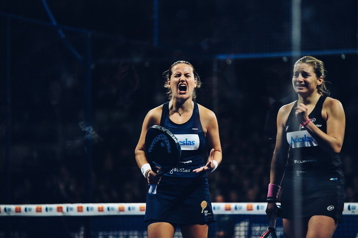 asanchezfallada's tweet image. 🎓 ¡maestrAS! 🏆 
Nunca dejamos de creer y al final lo conseguimos con mucha garra y corazón, gracias @AleeeeSalazar por dejarme luchar a tu lado!❤️ 
Gracias equipo, gracias família, gracias amigos, gracias patrocinadores!!😘🔝 y GRÀCIES Barcelona!💙 
#TeamAS #TeamASter