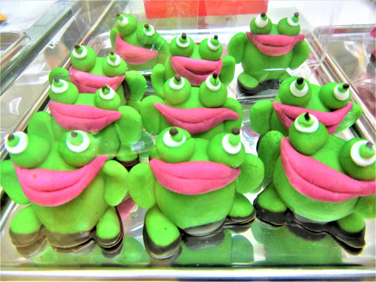 Le pâtissier chocolatier Merlet à #Châteaubriant fait le bonheur des gourmands lors des fêtes de fin d'année cutt.ly/ZreRau0