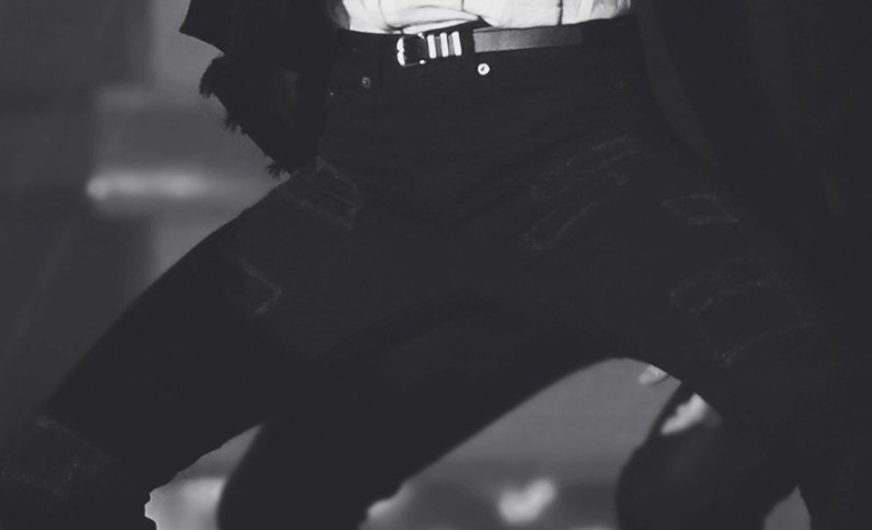kim junmyeon& #39;s thighs, a necessary thread