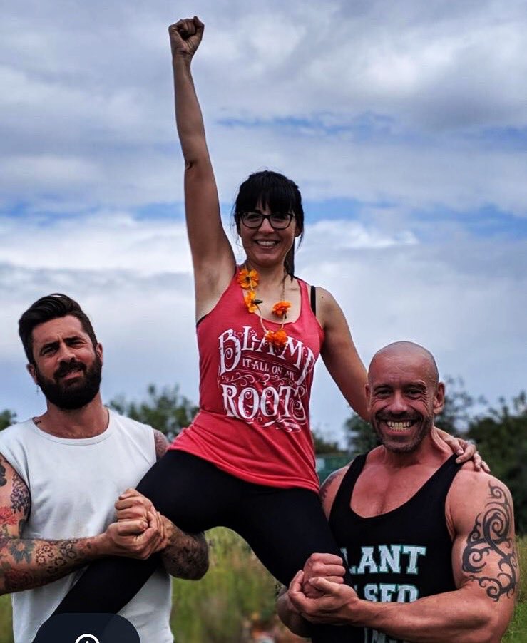 EllenMaryGarden's tweet photo. Plant Based TV ๐บ ๐ฑExcited to bring you our new project, just in time for Christmas! The first episode is The Allotment Games, itโs a fun start to the show to give you a giggle with the amazing @HenchHerbivore ๐ช๐ป๐ฑhttps://t.co/E0N77jlqU9
#PlantBasedTV #pbptv @plant_based_pod https://t.co/cebOWtz00m