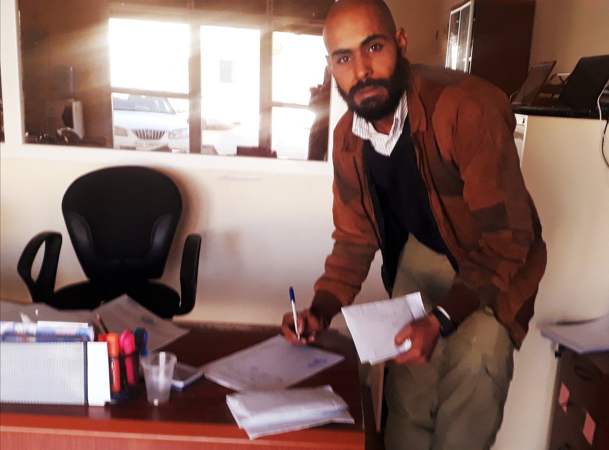 osamathini's tweet photo. الحمد لله #مبسوط 
  
اليوم أستلمت #بطرابلس كفالة #الايتام لعائلات الأرامل في أقصى الجنوب #الليبي، من جمعية #فينا_الخير_لكفالة_الايتام وبصمت كوكيل لهم
(وَأنا وكافِلُ اليَتِيمِ في الجَنَّةِ وفَرَّجَ بيْنَهُما شيئًا)، ومستمرين في كفالة الايتام بكل الوطن 🇱🇾 مع المؤسسة الرائعة.#ليبيا https://t.co/sZjXv7UfSo