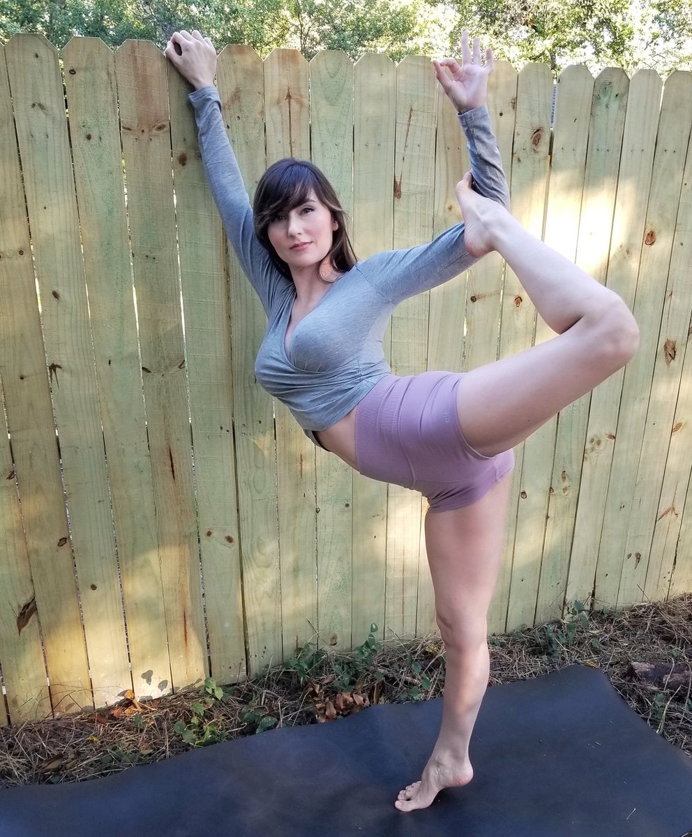 #fitgirl. #yoga. #legs. #feet. 