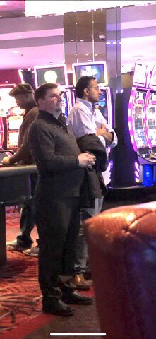 DerekJStevens's tweet photo. While #InChargeOf #ActiveContentManagement @theDlasvegas it looks like @MikePalmCirca must have lost a bet to @AmalShah1 @VSiNLive @MikePalmReaders @BigBallsAtTheD https://t.co/KVLHWn6bEm