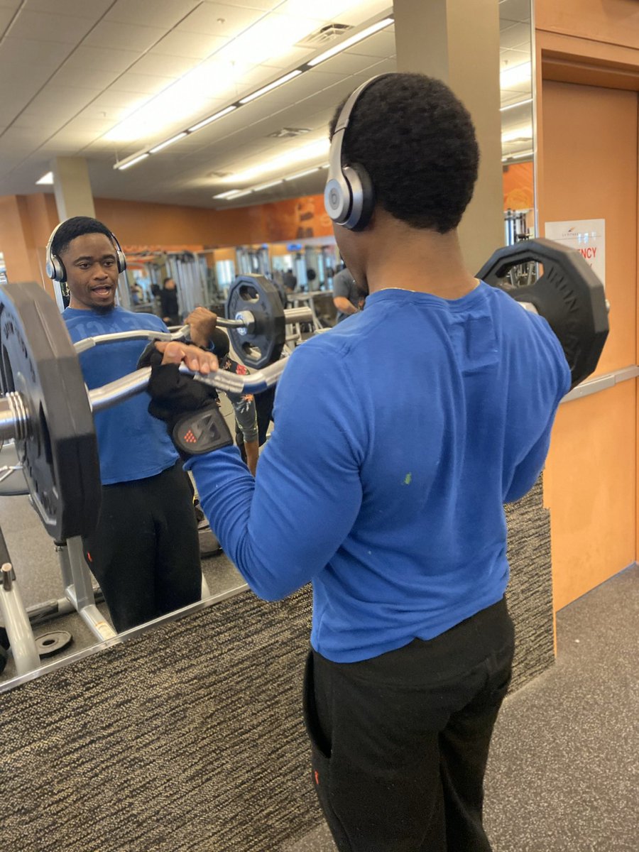 ToDellBodyFit's tweet photo. #GymMe #WorkMe #SteppingOutMe...tweet your versions of you https://t.co/lvFcGH66C0