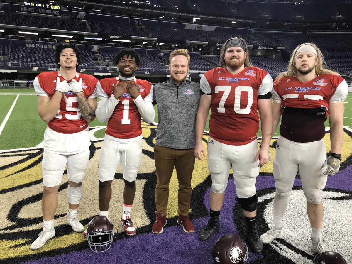 isaiahsinsights's tweet photo. Great time coaching @ the All American Bowl yesterday with some awesome Auggies! #Family #AuggiePride https://t.co/nu9lTyxL91