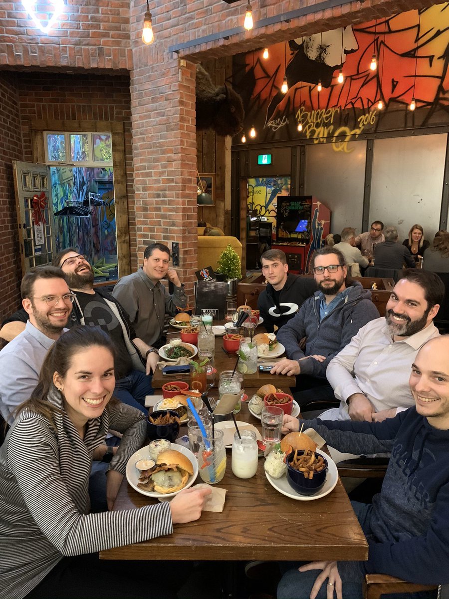 While42quebec's tweet photo. Soirée de fin d’année #while42 à Québec! https://t.co/rIWnPIERVf