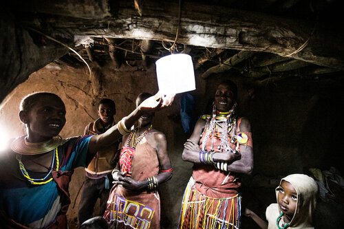 lauratravel's tweet photo. Sababu Safaris believes travel has the power to create change and transform lives for the better. On a safari with us, you can visit remote villages and give families the gift of solar light.

https://t.co/t7Cw2qbYdD

#travelwithpurpose #tanzania #africansafari #meaningfultravel https://t.co/ftXUHm1v2O