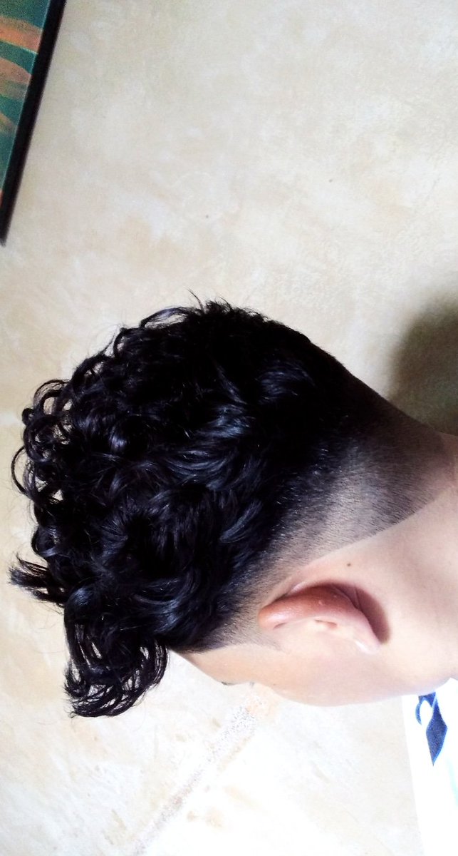TelmaNasci's tweet photo. Cabelo pretinho na 📏 https://t.co/214611Iqc8