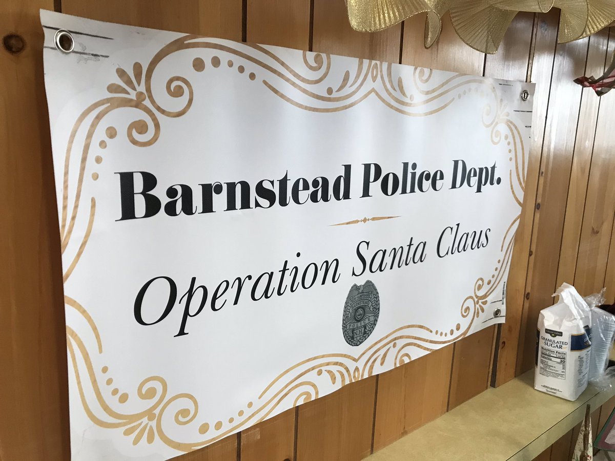 WMUR9's tweet photo. Amazing generosity in #Barnstead today where 200+ kids are getting presents from Santa as part of the police department’s “Operation Santa Claus”. More at 530/6 on @WMUR! via @MikeCroninWMUR https://t.co/cQlecBkJIB