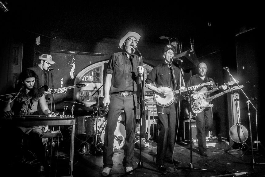 CessnaAuto's tweet image. "We treat our shows differently than our records. The songs are given even more freedom in a live setting. And we are known as a great live band. That is something we take a lot of pride in and we worked really hard to be." - Slim Cessna bit.ly/2Q6y1P8