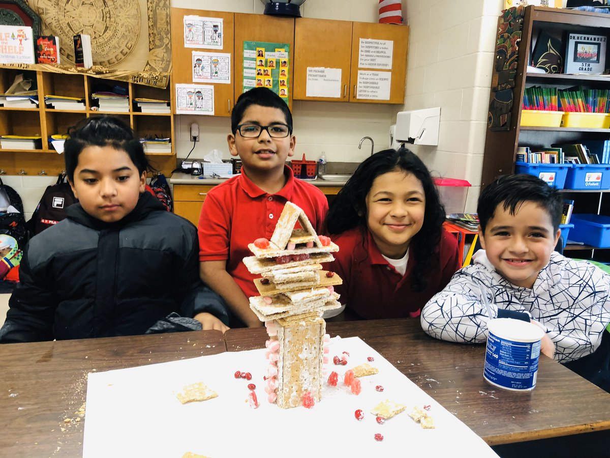HdzMaestro's tweet photo. Our week was full of STEM projects. The kids’ favorite: Graham Cracker House Challenge. @NISDCable @NISD #STEMeducation #CableLegends #NISDLegends https://t.co/sfbZowHgR1