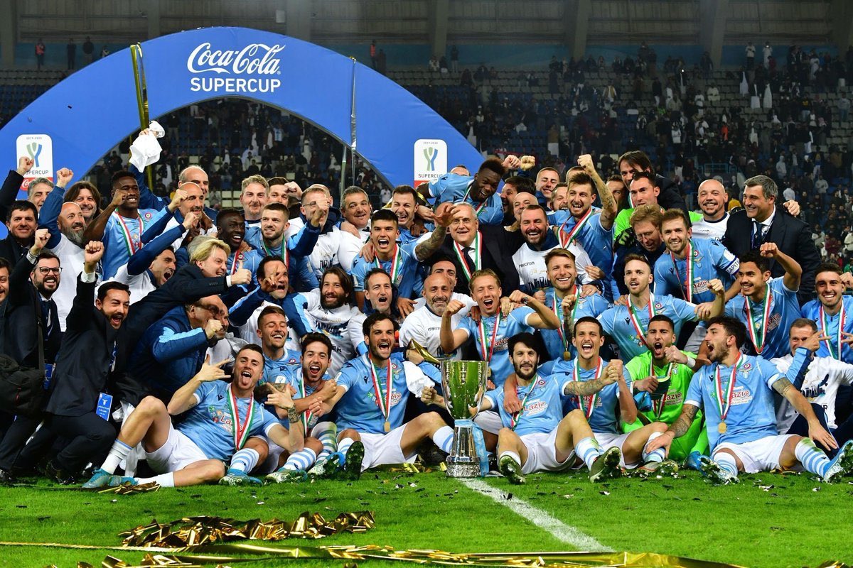 Lazio venció 2-1 a la Juventus y conquistó la Suppercopa de Italia <a href="/OfficialSSLazio/">S.S.Lazio</a> #CocaColaSupercup #5UPERCHAMPS