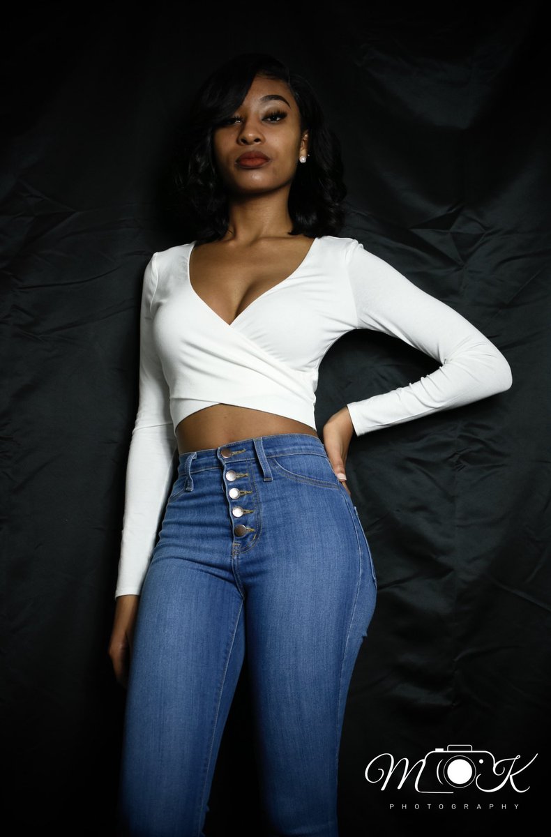 mkp2022_'s tweet photo. #dubclub | Model: @haleyydanielle_ https://t.co/5Q8KzCiYjC