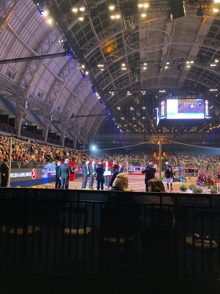 RoadHenArtEggs's tweet image. #olympiascreen Robbie rehab yay