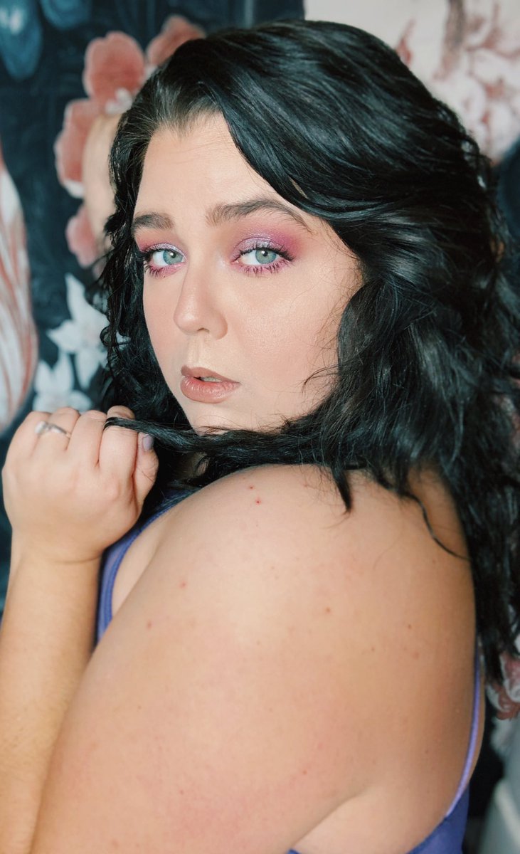HoneyBun_TV's tweet photo. Hello my new lil sugars, I’m Honey &amp; I’m a college student from South Carolina. I’m 26, I love baking, videogames, flowers &amp; Sci-Fi!

I’m a bbw camgirl, I make lewd videos that I sell &amp; I have subs clubs I’m sure you’d love!

https://t.co/fuXcrsPucV ✨

https://t.co/zxiRTEAPjd 💕 https://t.co/c5tvb1OYOD