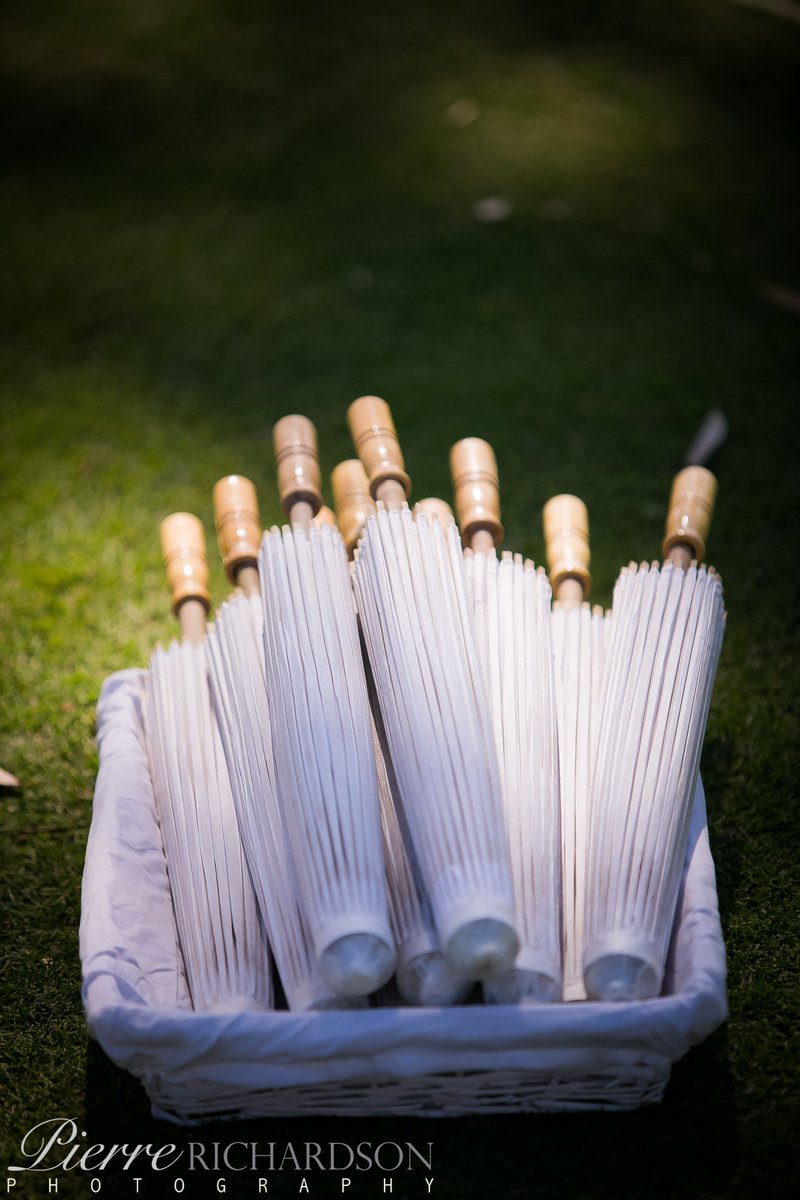 WedPlannerNo1's tweet photo. 🎶 On the eleventh day of Christmas my true love gave to me...
11- umbrellas ready to keep the wedding guests cool 🌂 #12DaysOfChristmas #perfectspanishweddings https://t.co/cqdE6k3h3V