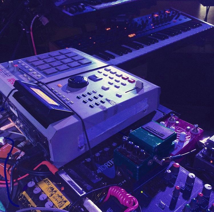 magiczenmother's tweet photo. Toronto 2017. our old rig-our new rig is evolving... also... check out an interview we did with @thefamilyrevie2: 
https://t.co/IlCor7SaS9 https://t.co/tUQa9sgs3s