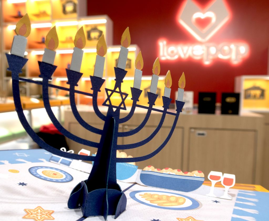 StationShops's tweet photo. #HappyHanukkah from everyone at the station (and these fabulous @lovepop cards!) https://t.co/HhMFAQrUFx