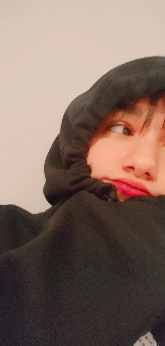ashirwxnhugs's tweet photo. Let's show our boys the faces behind uns Monbebe!💕
Post a picture of you (if you feel comfortable with it) and your bias and write "Proud to be a Monbebe!"
Because...🤘🏻
I'M PROUD TO BE A MONBEBE!💕
Retweet and share! 💕
#StayWithMX7
#7명_절대_포기_안해
@OfficialMonstaX https://t.co/yDseYa4mPX