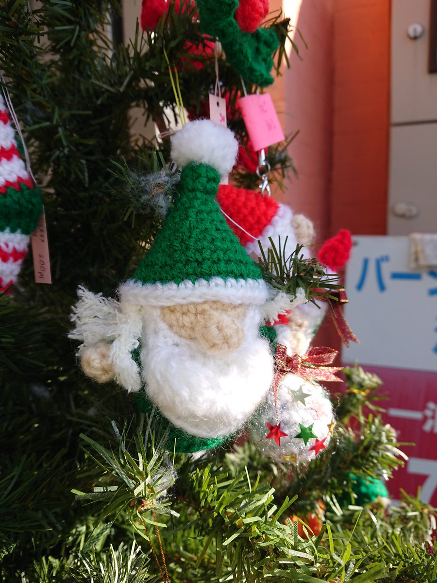 ichigo_beppu's tweet photo. いちごです(^-^)

クリスマスも間近‼️
皆様、いかがお過ごしですか？

本日も事業所前にて、展示販売を行っております🌟
作品を見ていただけると嬉しいです(*^^*)
よろしくお願い致します‼️
場所：大分県別府市元町 https://t.co/7Th3Jx8qIS