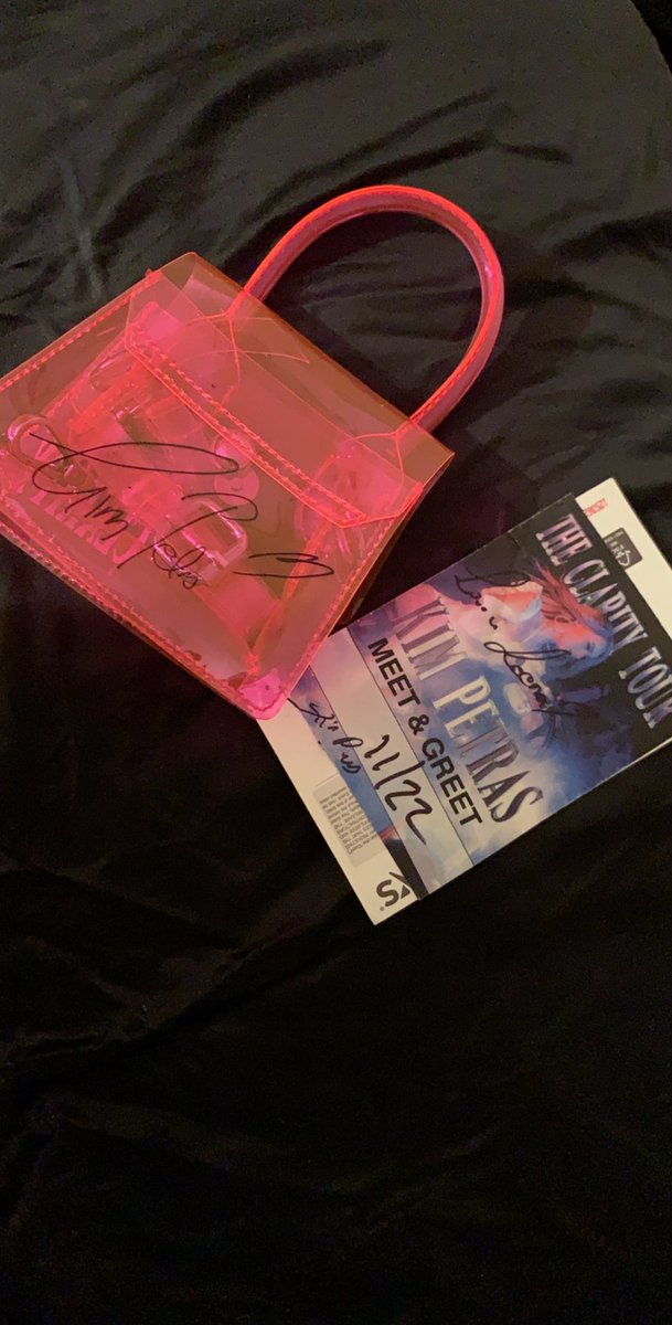 leenalovepro's tweet photo. I will never forget this moment @kimpetras and hope to see again soon! #kimpetras #boston #popstar #theclaritytour #entertainer https://t.co/4jNi5AKjjc