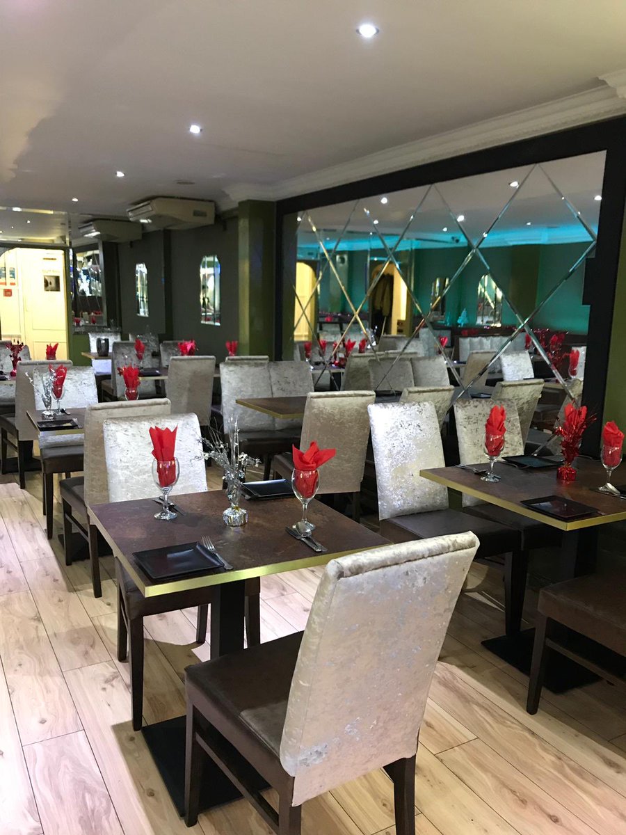 TajMahalDonny's tweet photo. Come and see the new recently refurbished Poppadoms and Cream for a curry or a waffle!! https://t.co/7cmpzMjxxY