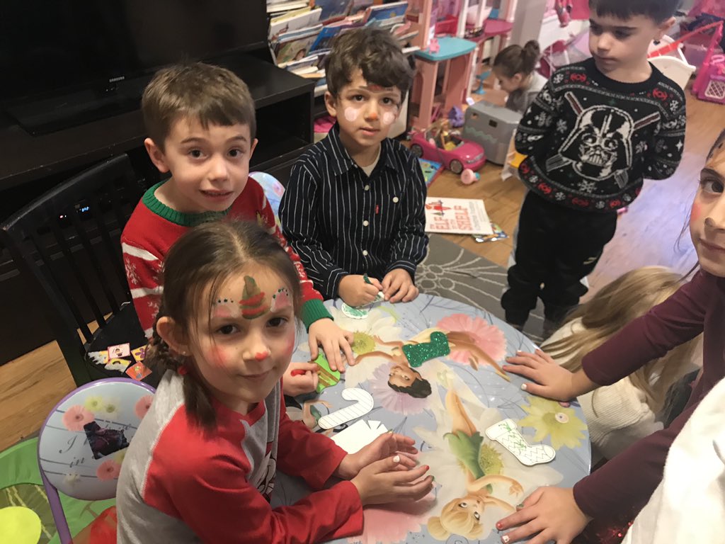 MissNancy01923's tweet photo. Stories, crafting, dancing and games while the adults celebrate the season!🌟🎄🎁#missnancy #wecometoyou #webringfun #weliketoparty #havestaffwilltravel #kidstable https://t.co/aFUGVWNxb4