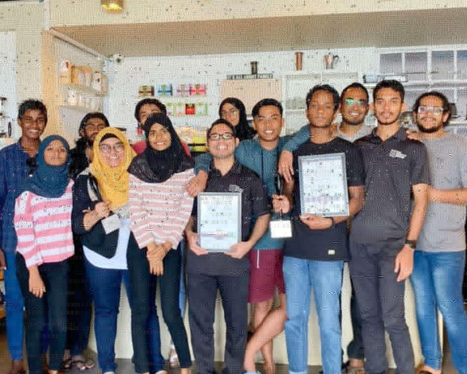 coffeelabmv's tweet photo. We are delighted to be awarded  The MSME of The Year at the @mvbizawards. This is the result of all the hardwork each and every member of of our team puts in. We are very blessed with  a passionate and driven team who believes in same cause, same values and principles and https://t.co/2cdi48dI6O